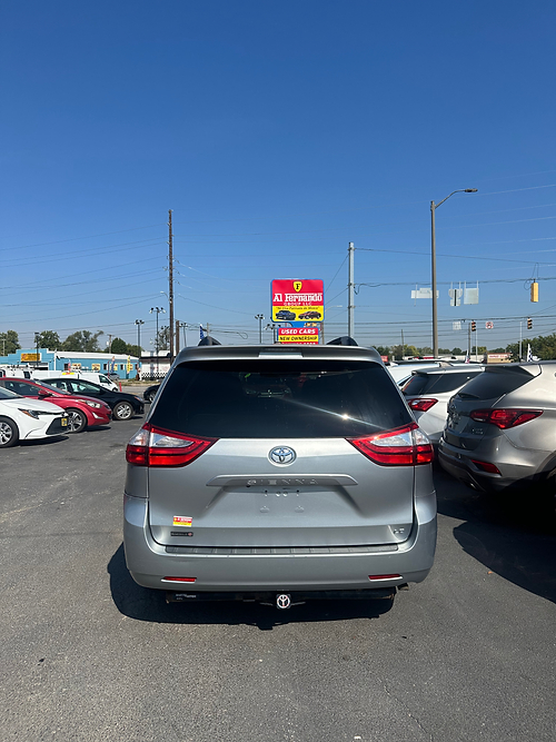 Toyota Sienna LE 8-Passenger 2017