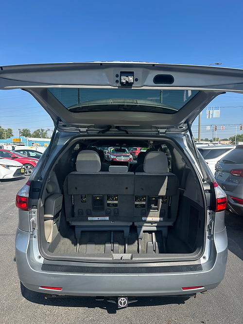 Toyota Sienna LE 8-Passenger 2017