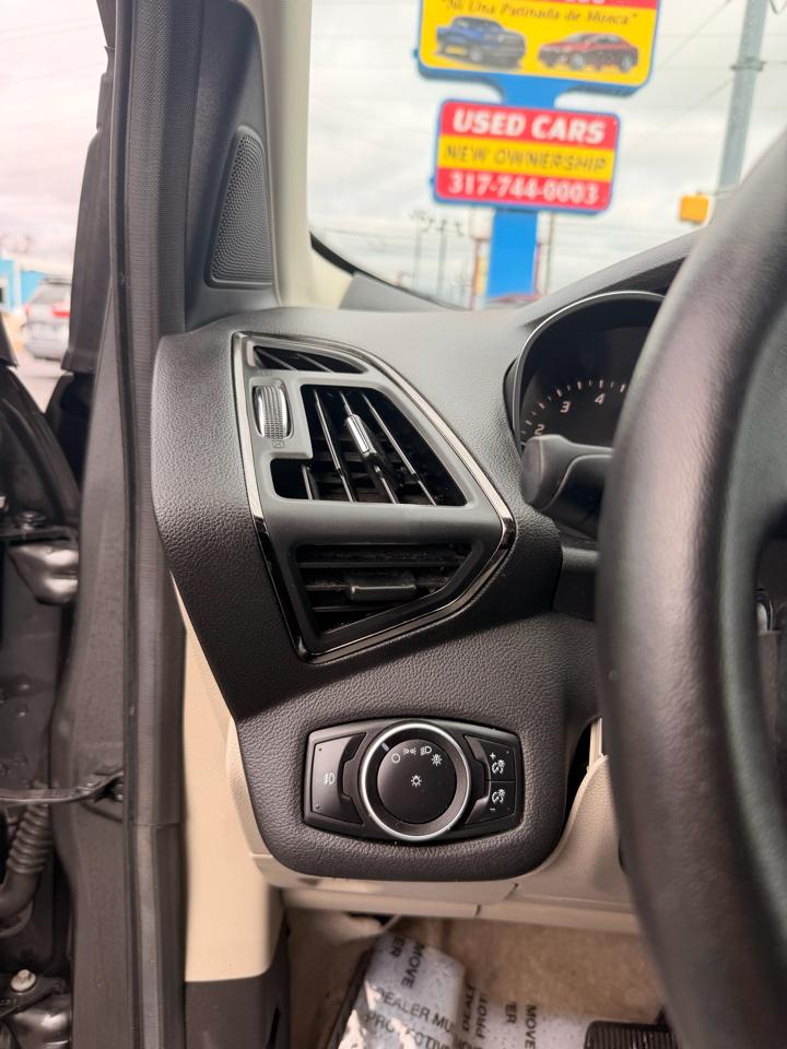 Ford Escape Titanium FWD 2015