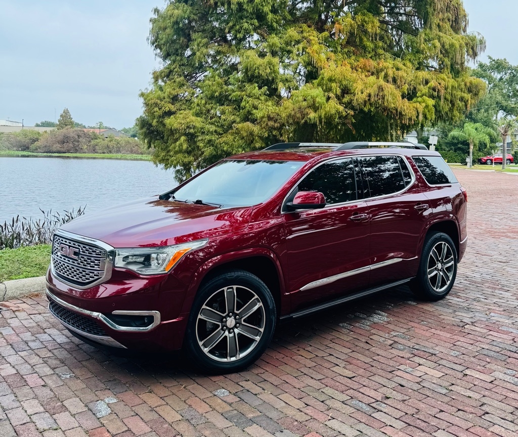 GMC Acadia Denali 2017