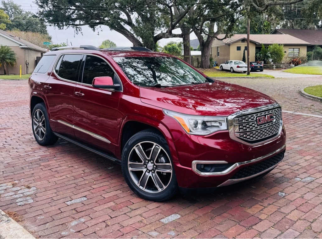 GMC Acadia Denali 2017