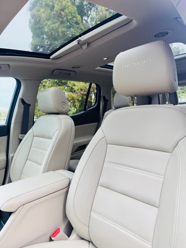 GMC Acadia Denali 2017