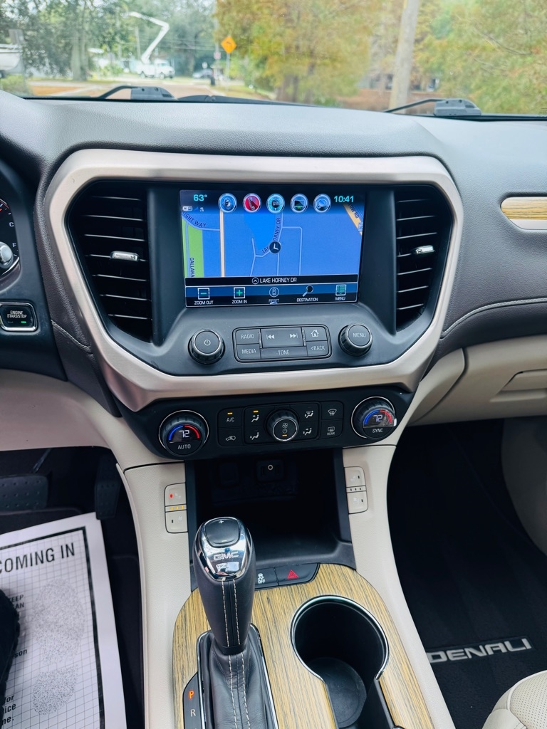 GMC Acadia Denali 2017