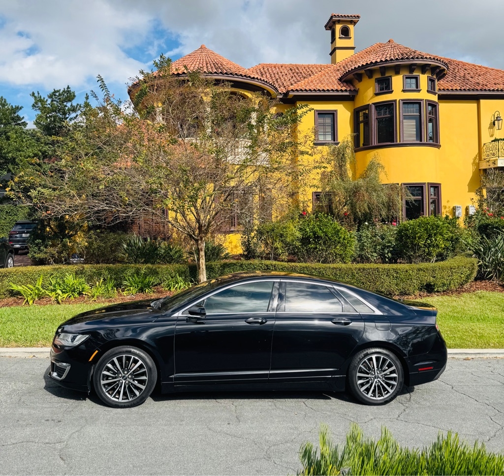 Lincoln MKZ Base 2019