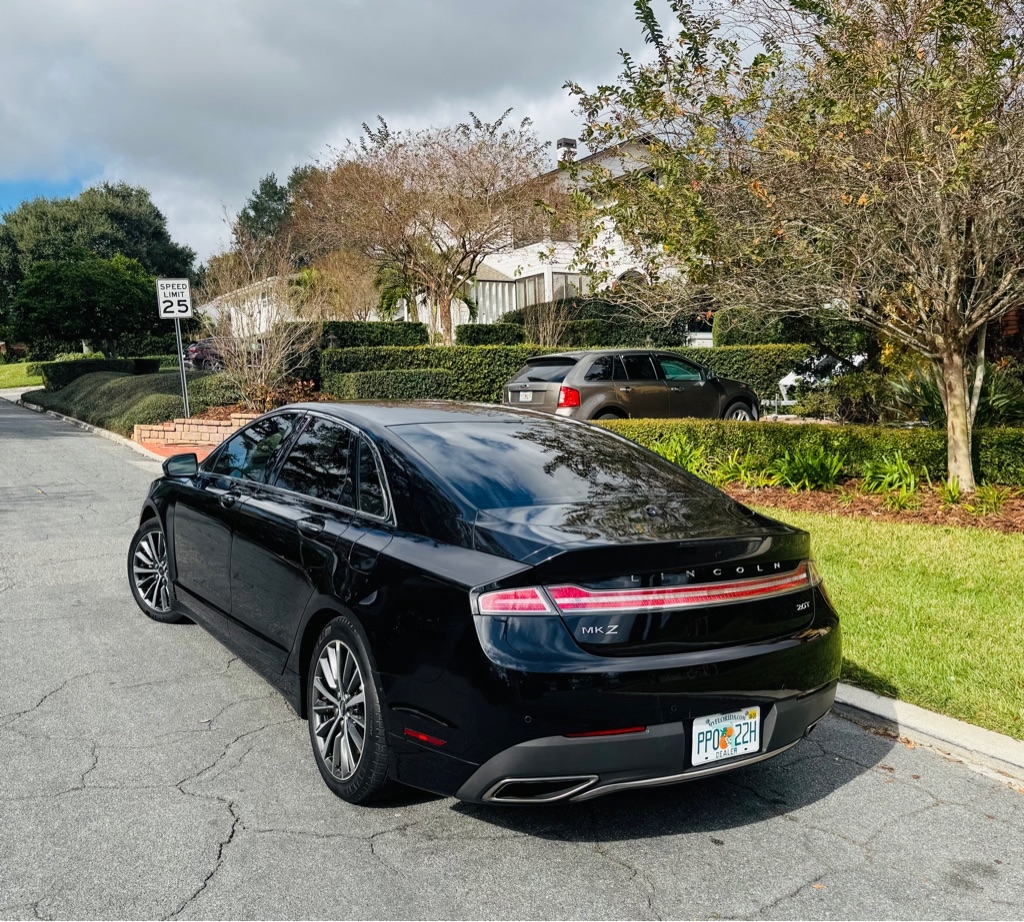 Lincoln MKZ Base 2019