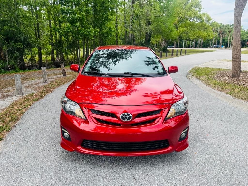 Toyota Corolla L 5-Speed MT 2013