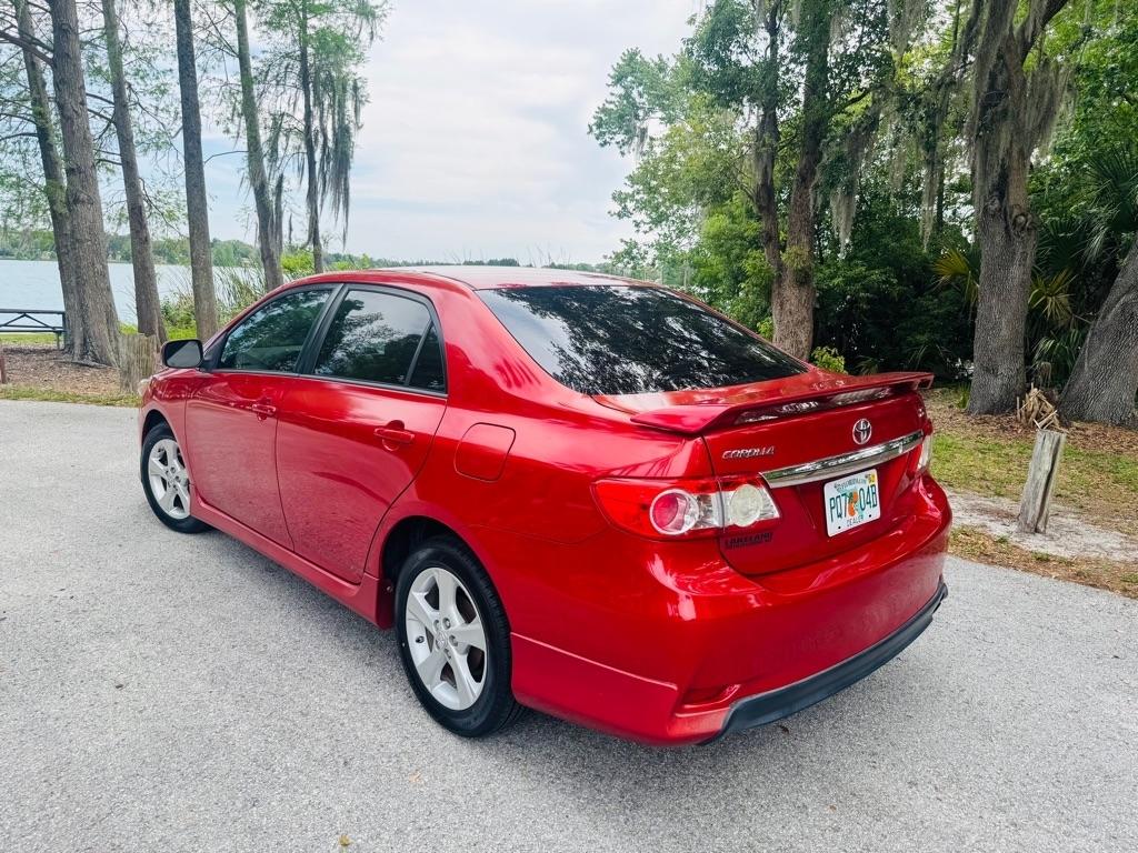 Toyota Corolla L 5-Speed MT 2013