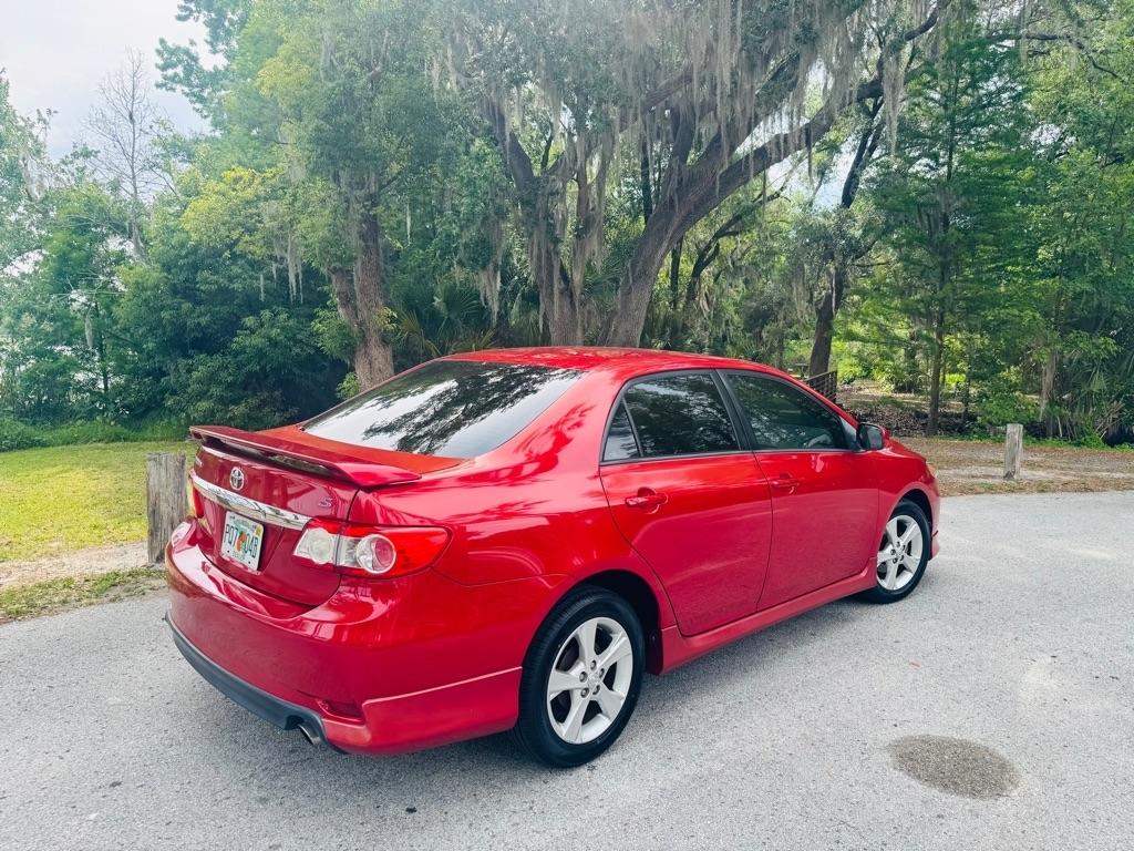 Toyota Corolla L 5-Speed MT 2013