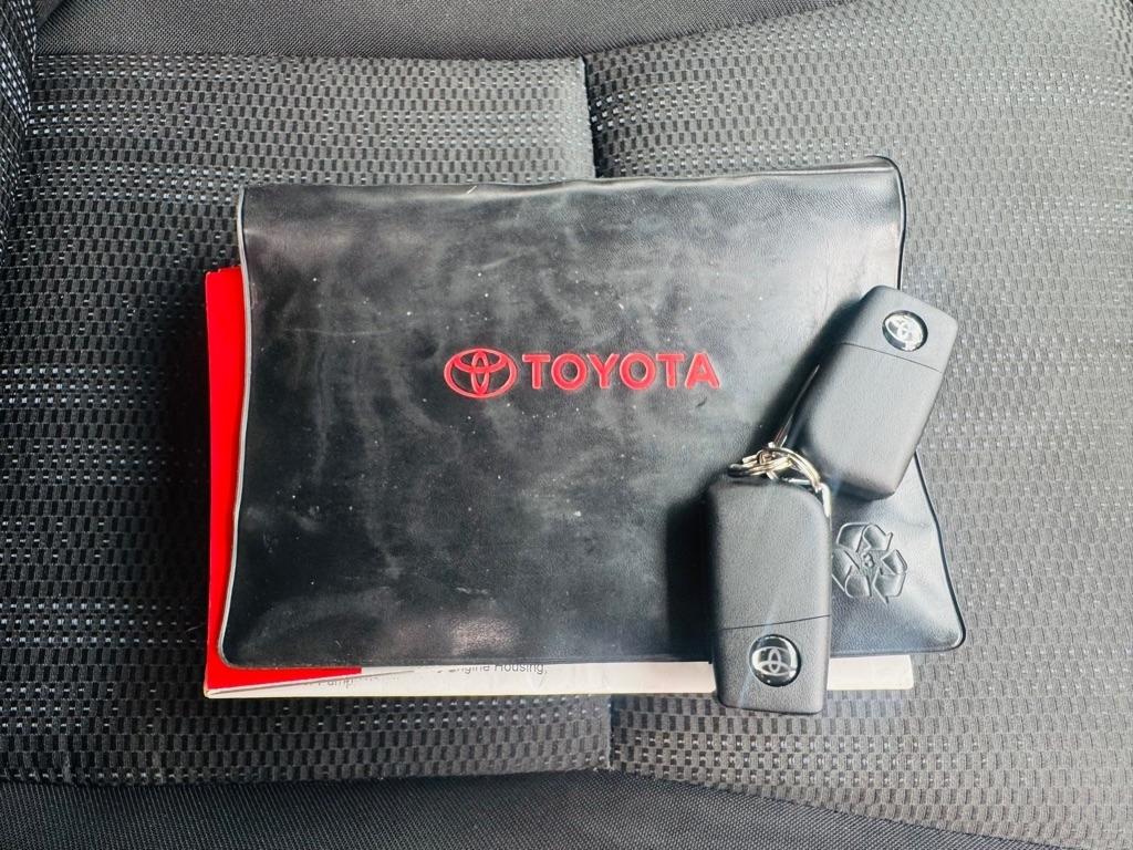Toyota Corolla L 5-Speed MT 2013