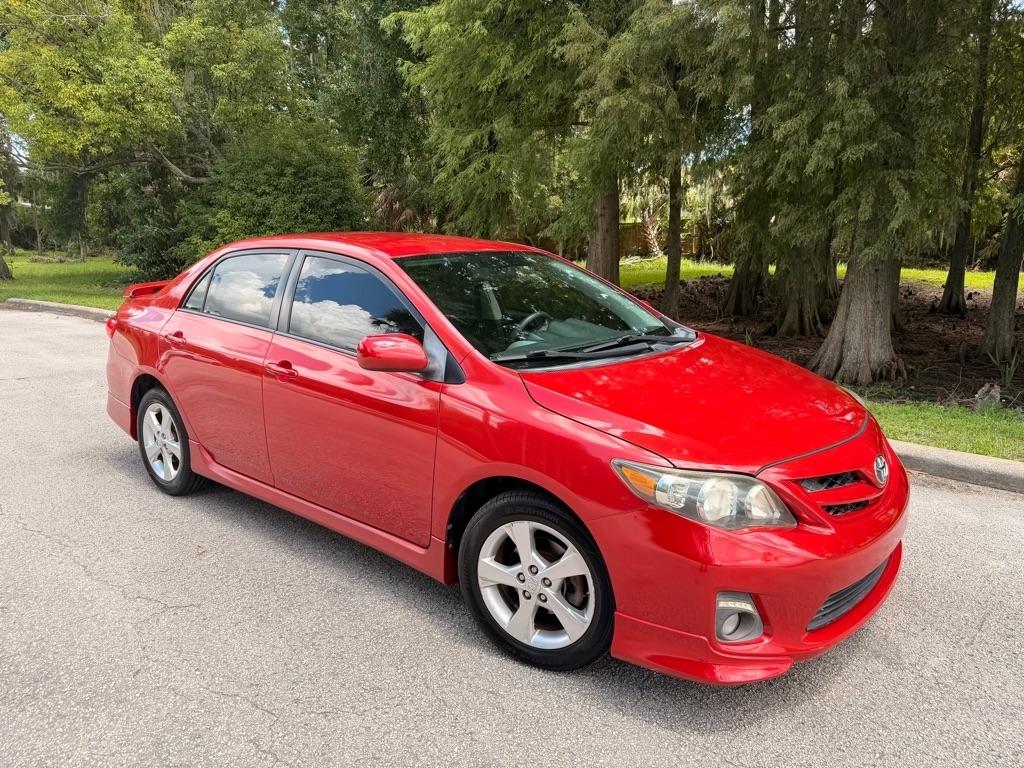 Toyota Corolla L 5-Speed MT 2013