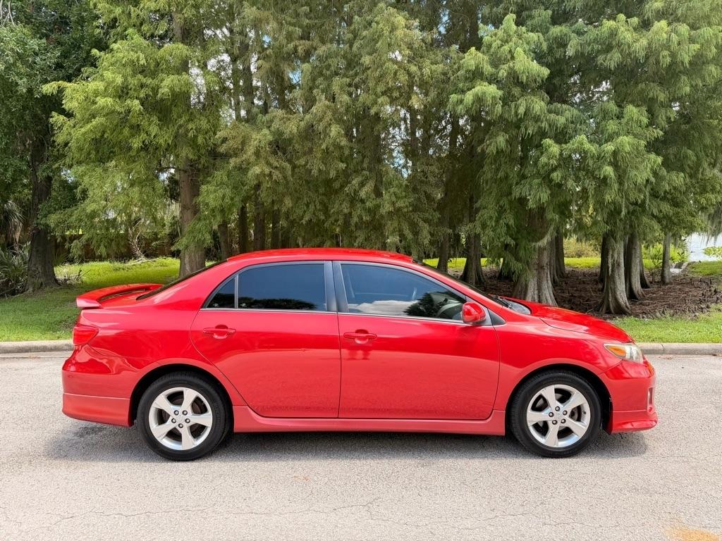 Toyota Corolla L 5-Speed MT 2013