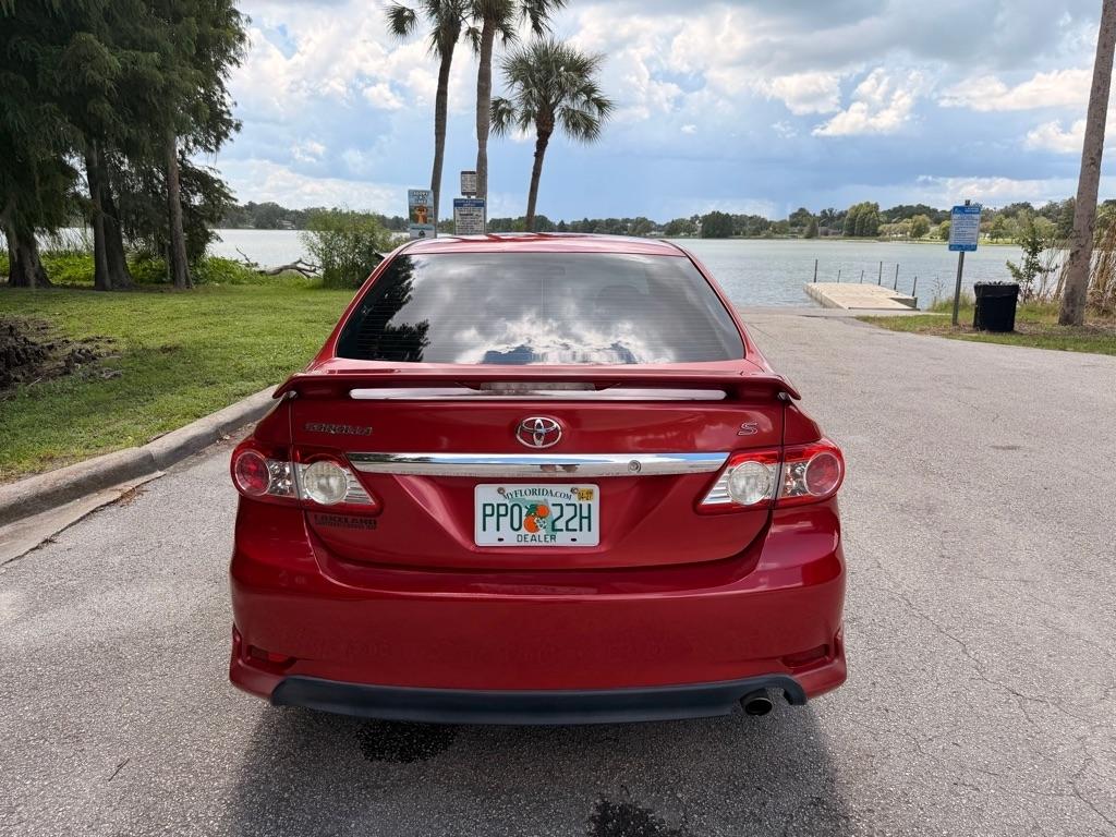 Toyota Corolla L 5-Speed MT 2013