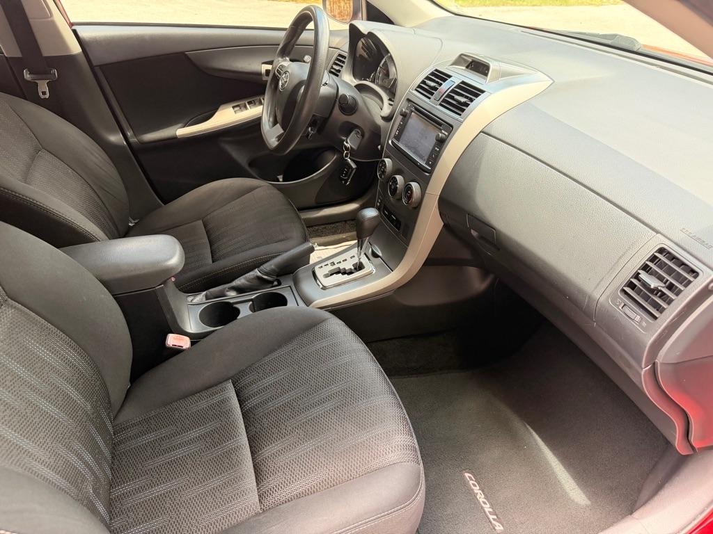 Toyota Corolla L 5-Speed MT 2013