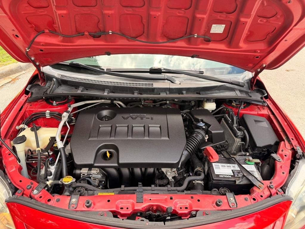 Toyota Corolla L 5-Speed MT 2013