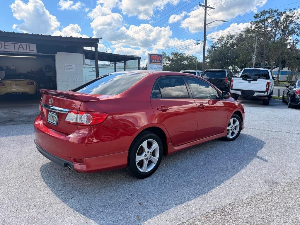 Toyota Corolla S 4-Speed AT 2013