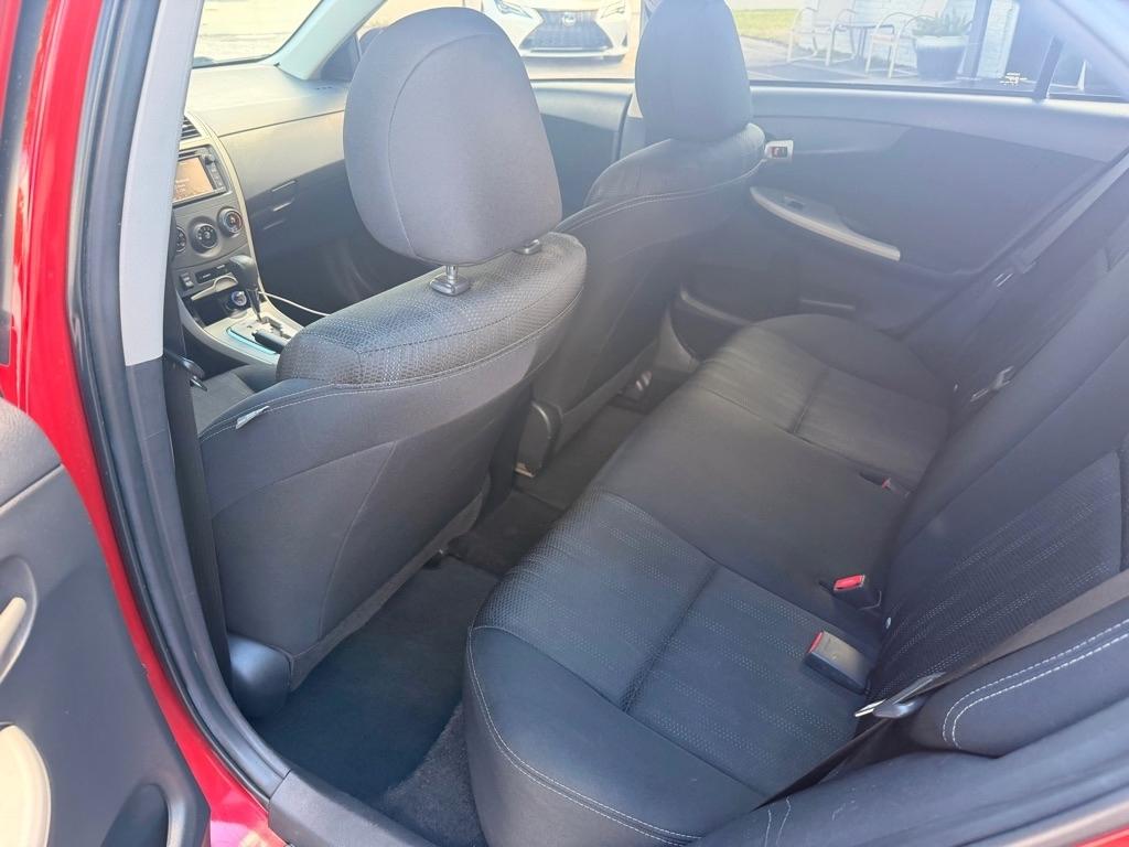 Toyota Corolla S 4-Speed AT 2013