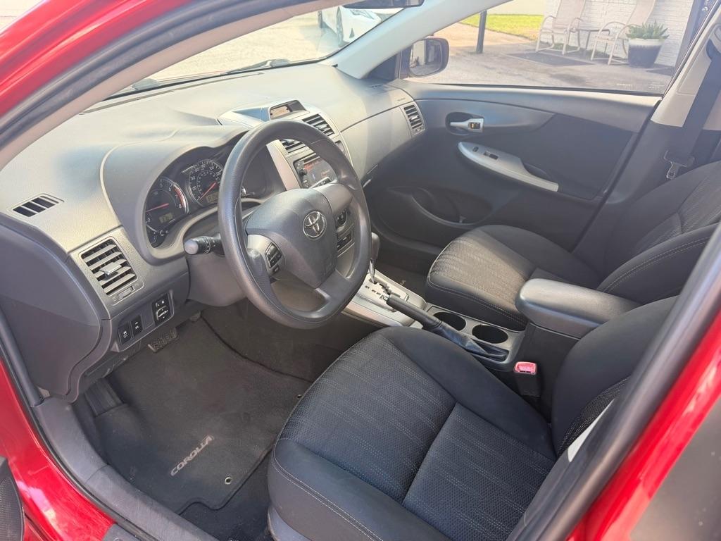 Toyota Corolla S 4-Speed AT 2013