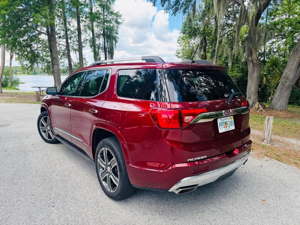 GMC Acadia Denali 2017