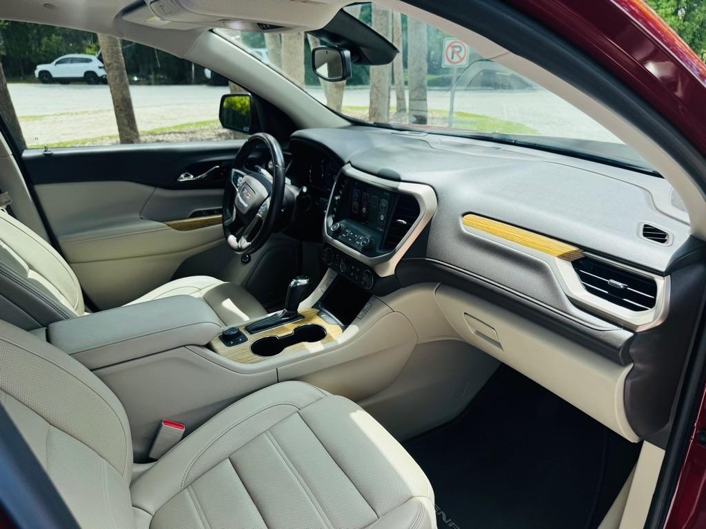 GMC Acadia Denali 2017