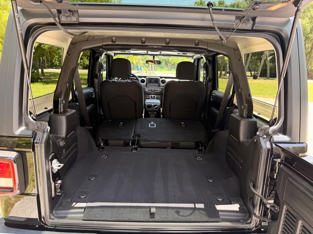Jeep Wrangler Unlimited Sahara 2019