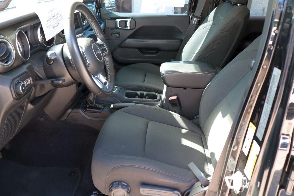 Jeep Wrangler Unlimited Sahara 2019