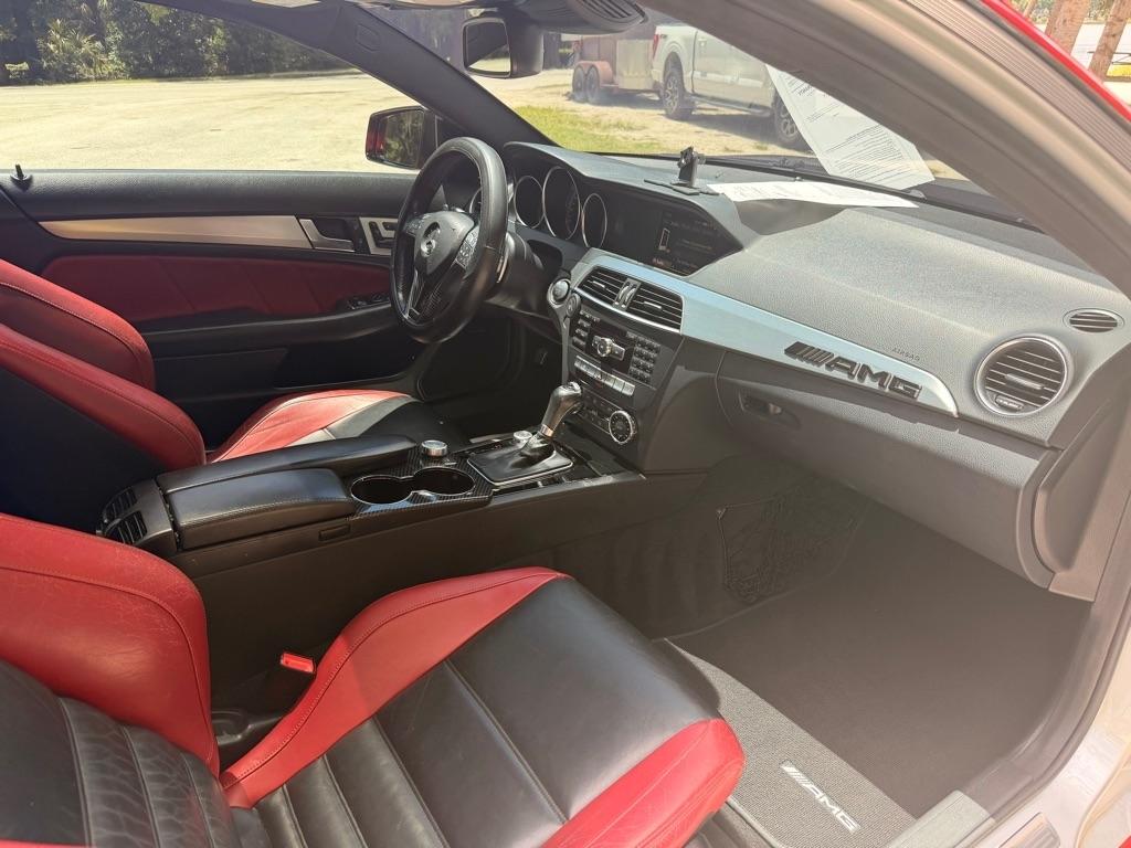 Mercedes-Benz C-Class C63 AMG Coupe 2012