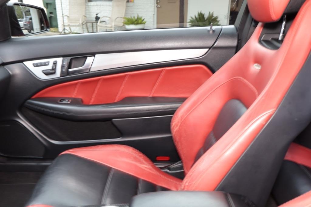 Mercedes-Benz C-Class C63 AMG Coupe 2012