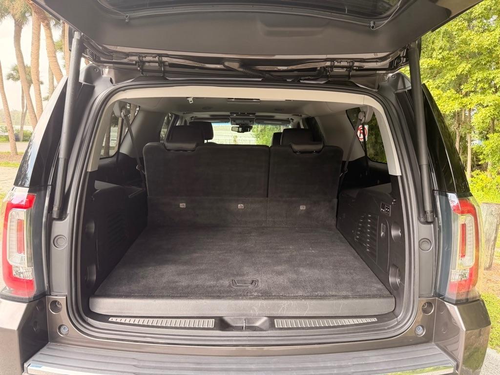 GMC Yukon XL Denali 4WD 2019