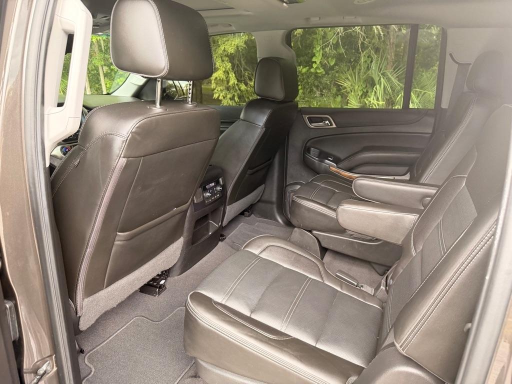 GMC Yukon XL Denali 4WD 2019
