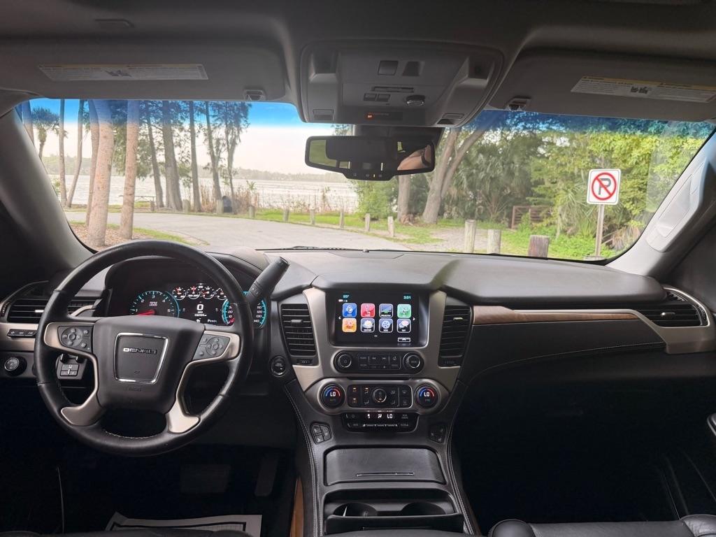 GMC Yukon XL Denali 4WD 2019
