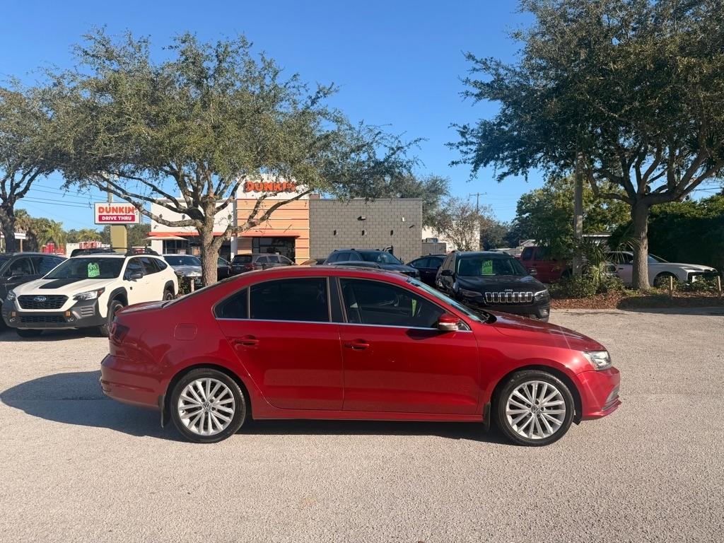 Volkswagen Jetta SEL 6A 2016