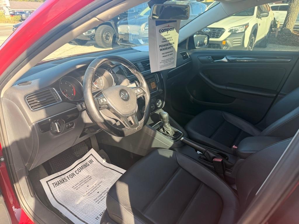 Volkswagen Jetta SEL 6A 2016