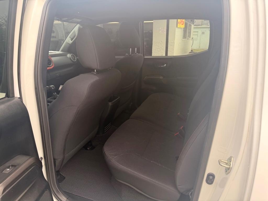 Toyota Tacoma 2WD Double Cab V6 AT TRD Sport (Natl) 2016