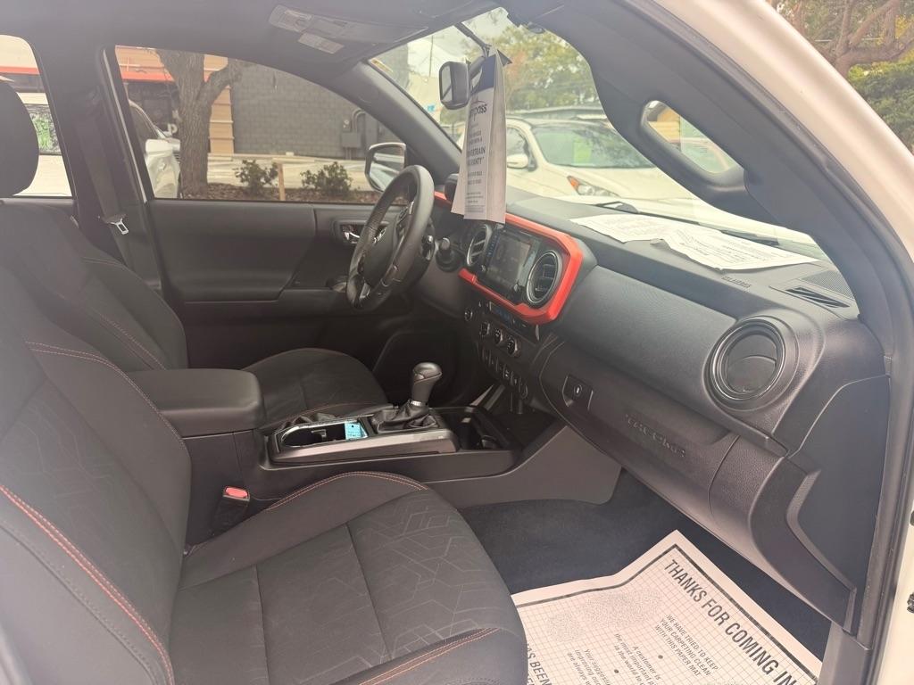 Toyota Tacoma 2WD Double Cab V6 AT TRD Sport (Natl) 2016