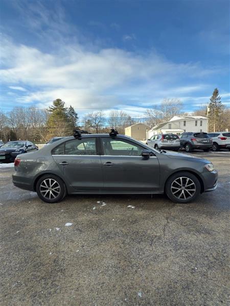 Volkswagen Jetta 1.4T SE 6A 2017