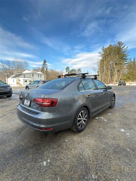 Volkswagen Jetta 1.4T SE 6A 2017