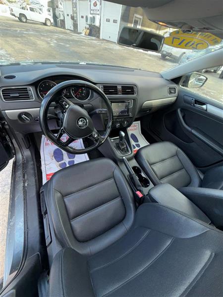 Volkswagen Jetta 1.4T SE 6A 2017