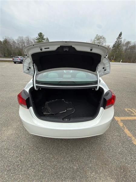 Hyundai Elantra GLS A/T 2013