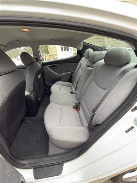 Hyundai Elantra GLS A/T 2013