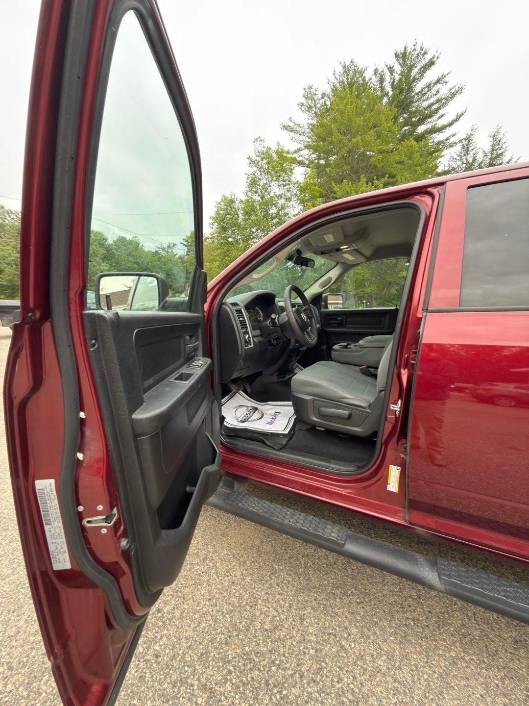 RAM 1500 Classic Tradesman Quad Cab 4WD 2019