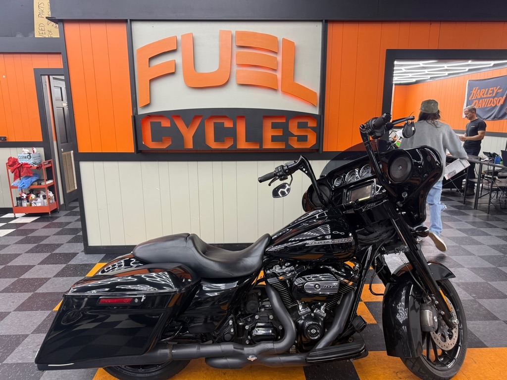 2018 Harley-Davidson FLHXS 