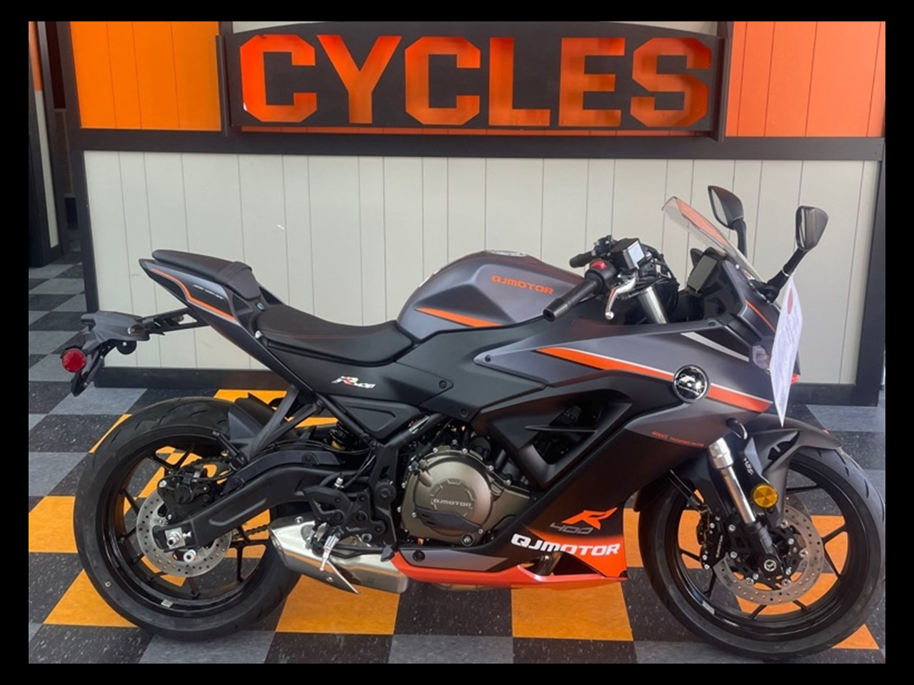 2023 QJ Motor Classic SRK 400rr 