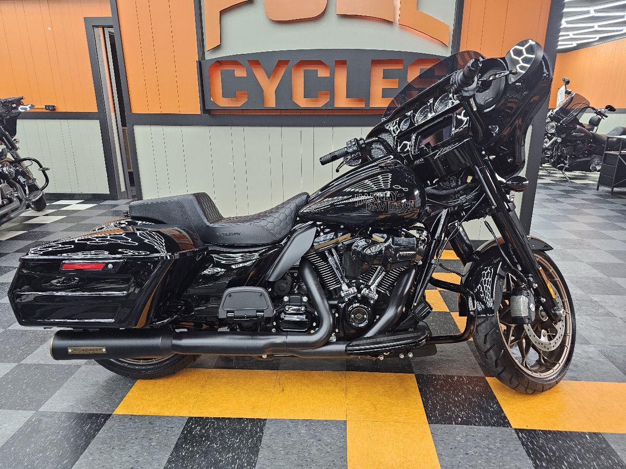 2023 Harley-Davidson FLHXST 