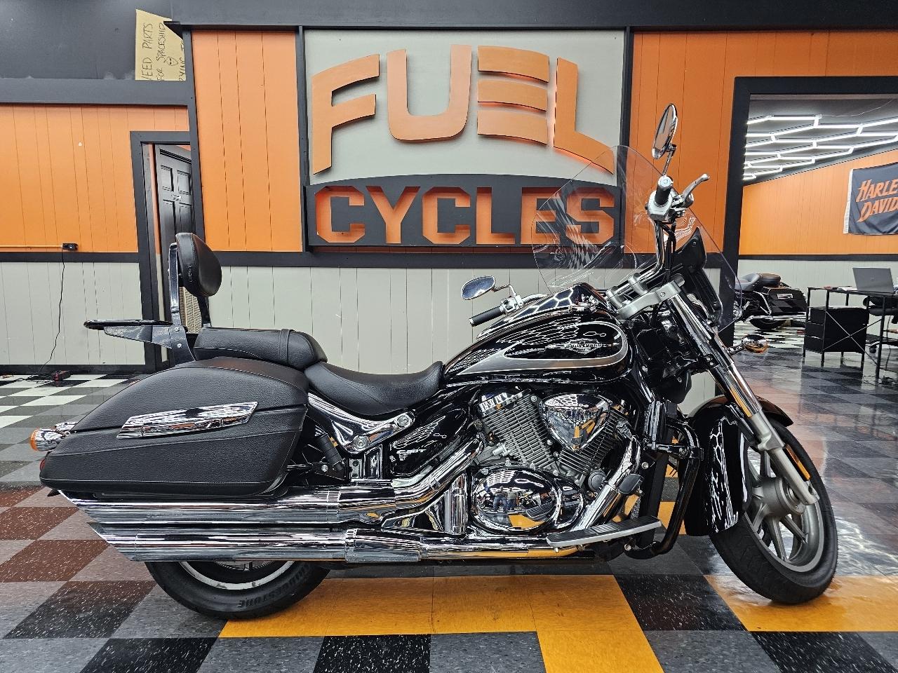 2018 Suzuki Boulevard C90 & C90T 