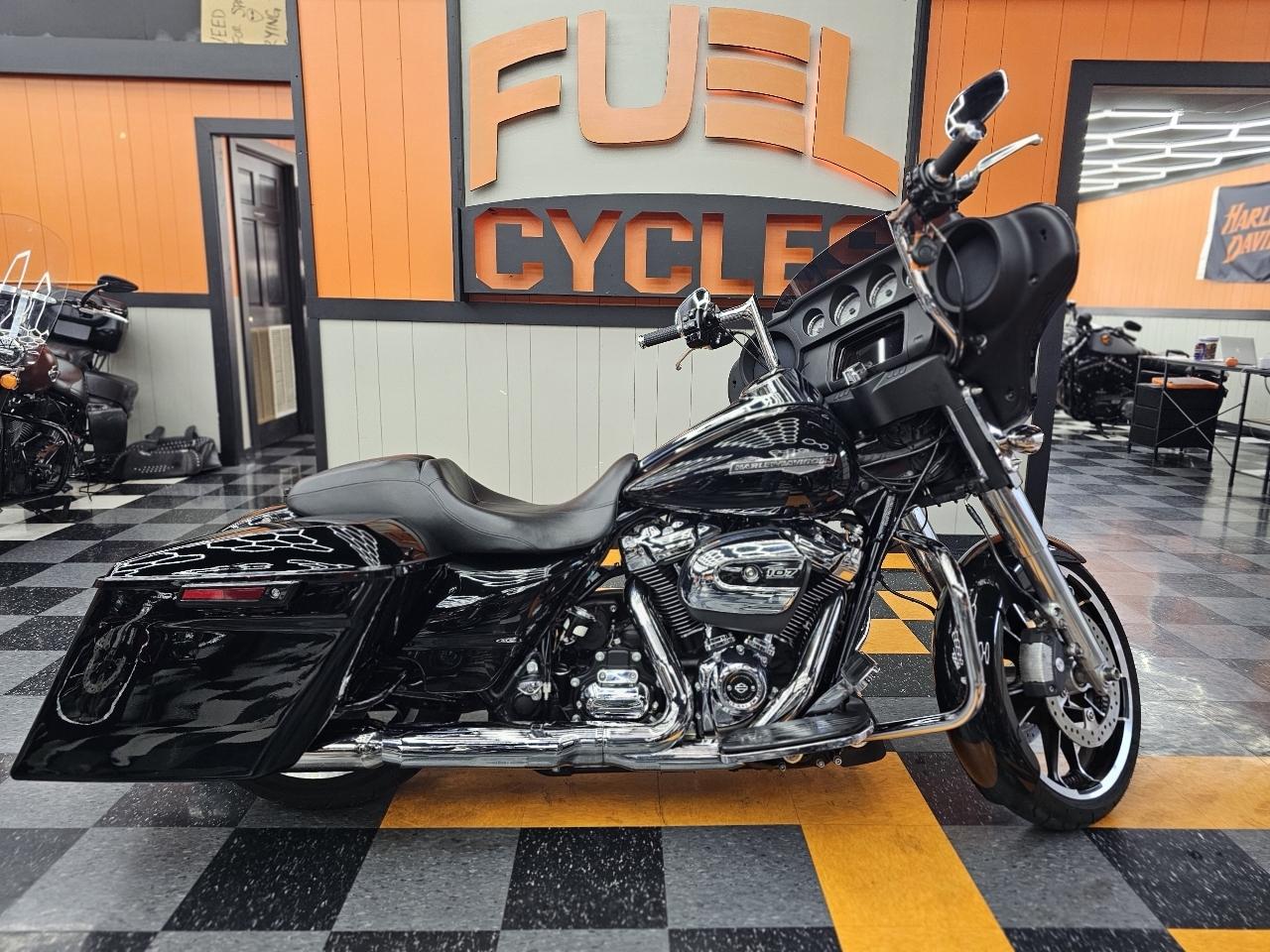 2023 Harley-Davidson Street Glide 