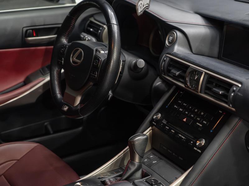 Lexus IS 300 AWD 2017