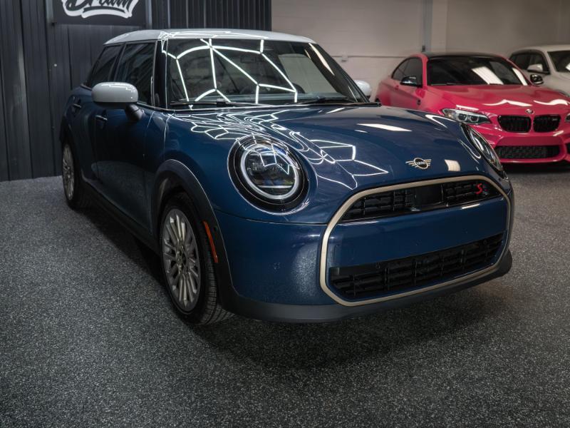 MINI Cooper Signature 4 Door Hatchback 2025