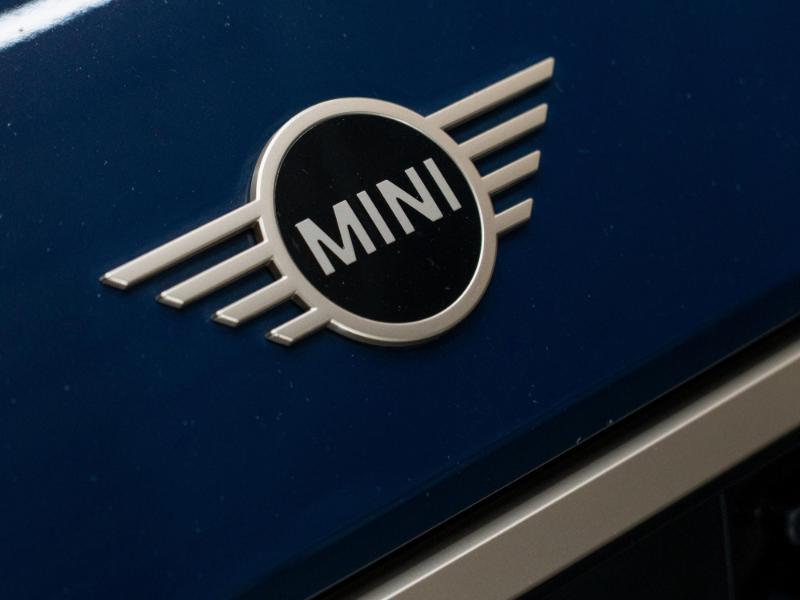 MINI Cooper Signature 4 Door Hatchback 2025