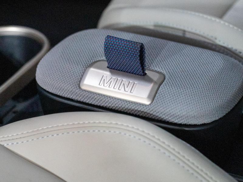 MINI Cooper Signature 4 Door Hatchback 2025