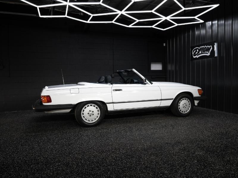 Mercedes-Benz 560 SL coupe 1989